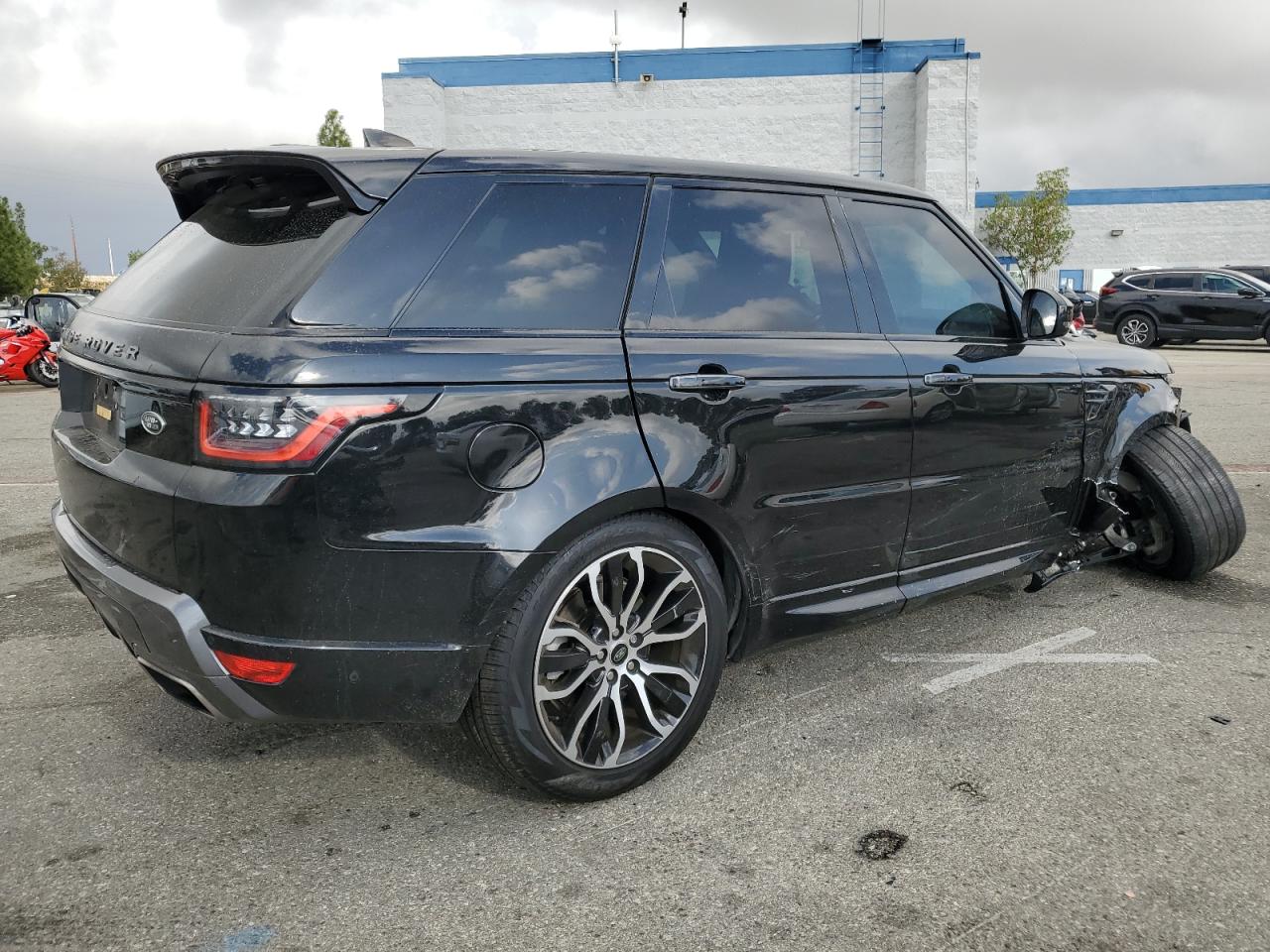 2022 Land Rover Range Rover VIN SALWR2SU7NA202730 Copart auction photo, front end / undercarriage damage thumbnail 3