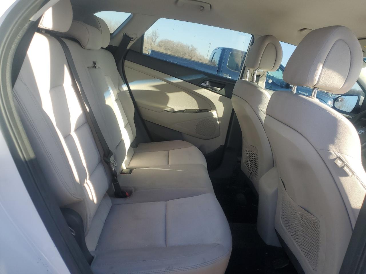 2017 Hyundai Tucson VIN KM8J23A40HU309842 Copart auction photo, rear end / minor dent/scratches damage thumbnail 11