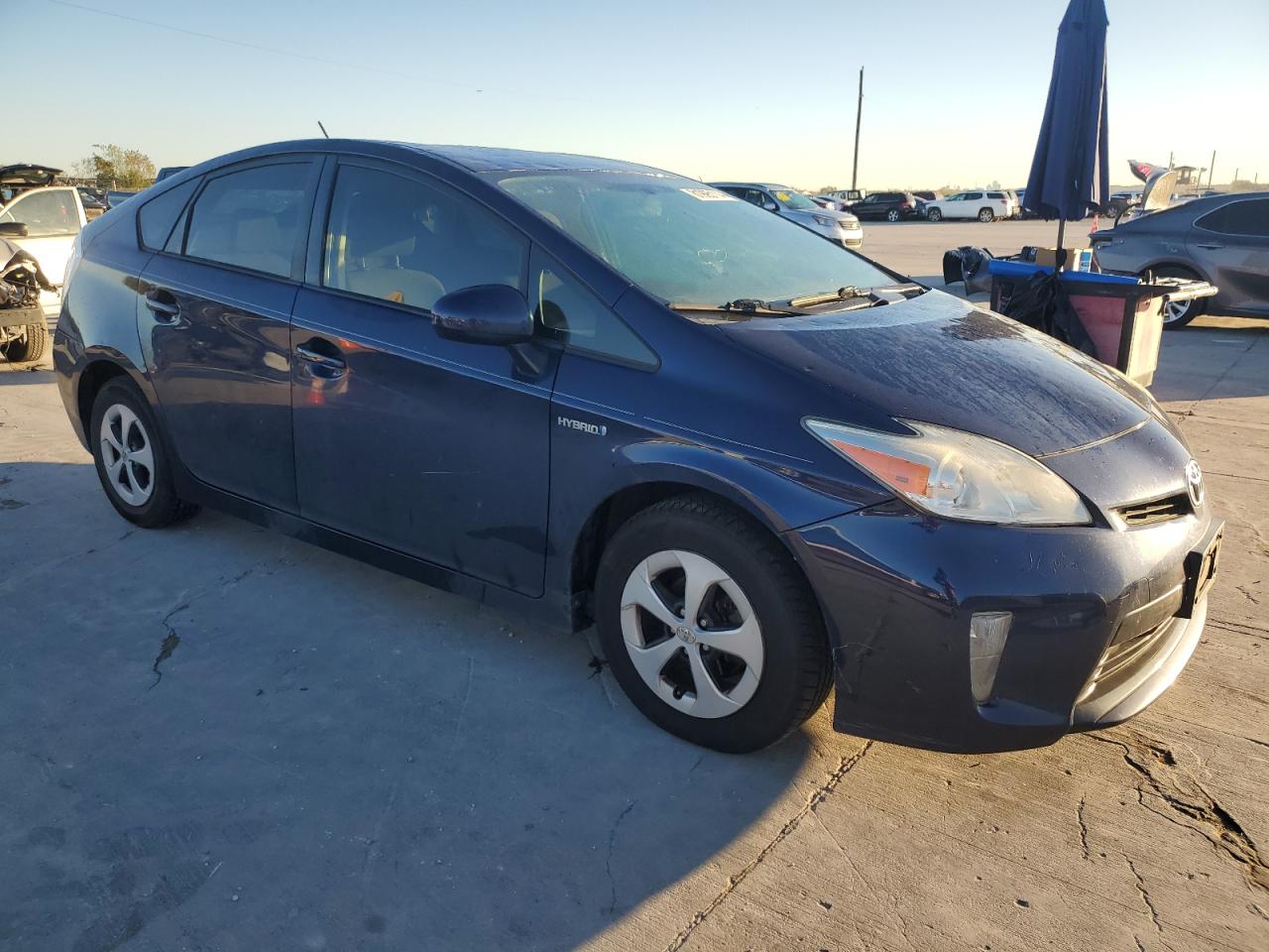 2014 Toyota Prius VIN JTDKN3DUXE1764612 Copart auction photo, hail / minor dent/scratches damage thumbnail 4