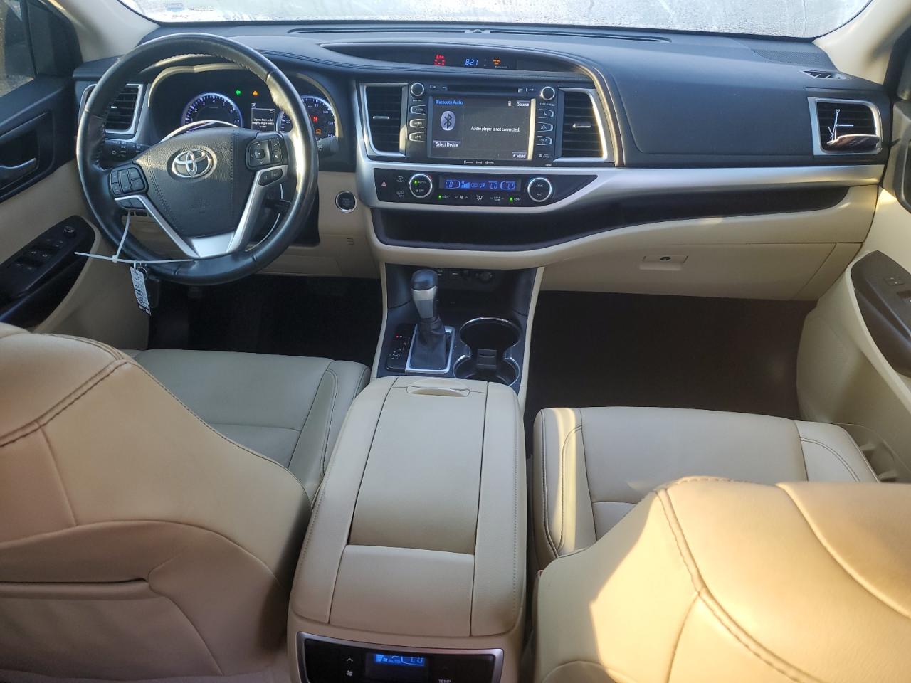 2019 Toyota Highlander VIN 5TDKZRFH3KS322759 Copart auction photo, side / minor dent/scratches damage thumbnail 8
