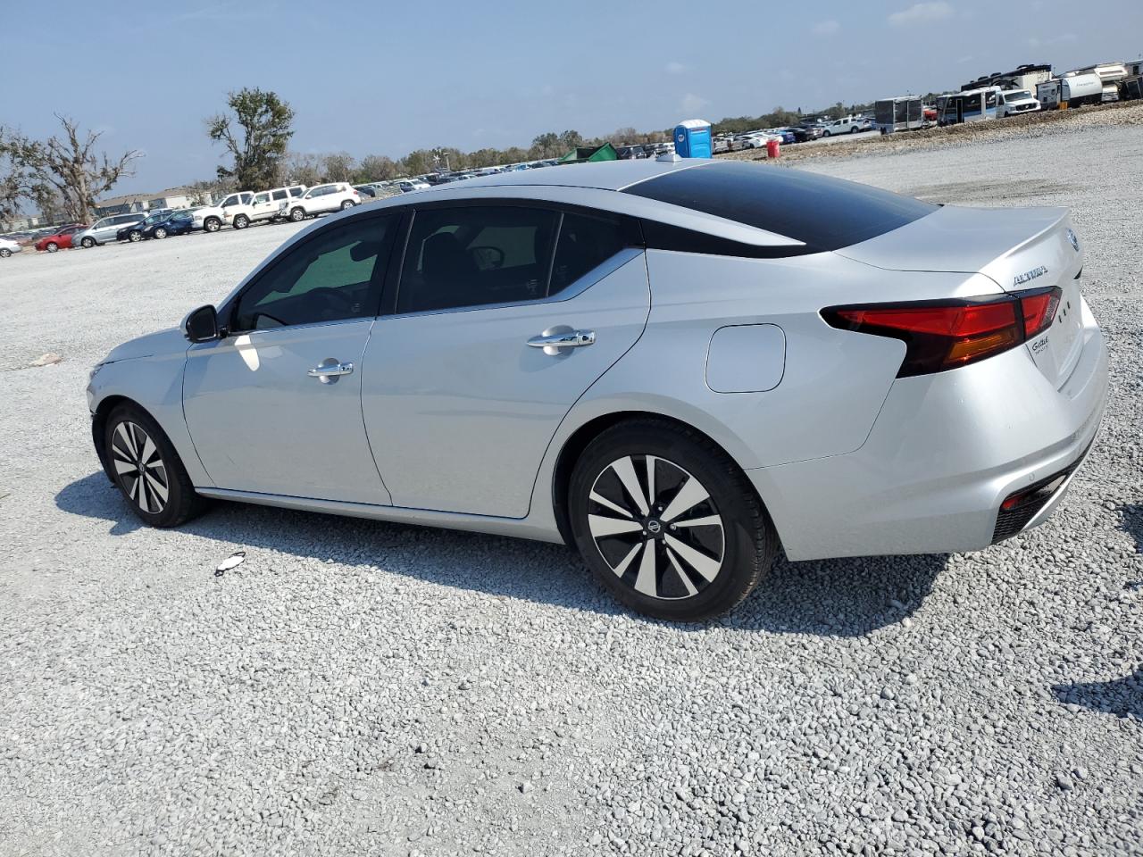 2020 Nissan Altima VIN 1N4BL4DVXLC189035 Copart auction photo, front end damage thumbnail 2