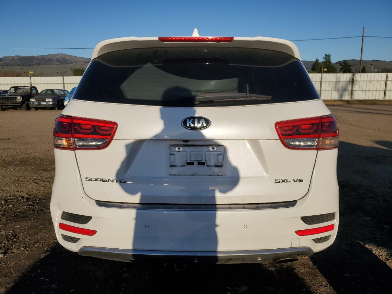 2017 KIA Sorento VIN 5XYPKDA58HG226657 Copart auction photo, front end damage thumbnail 6