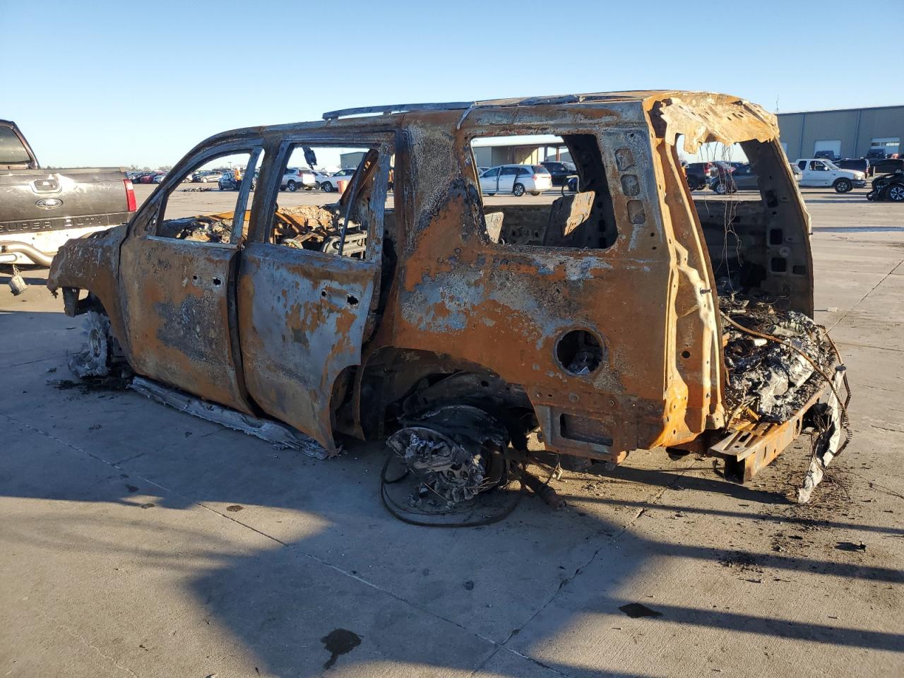 2017 Cadillac Escalade VIN 1GYS4DKJ3HR292948 Copart auction photo, burn damage thumbnail 2
