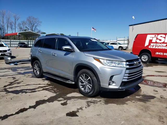 2017 Toyota Highlander VIN 5TDKZRFH1HS523116 Copart auction photo, rear end damage thumbnail 15