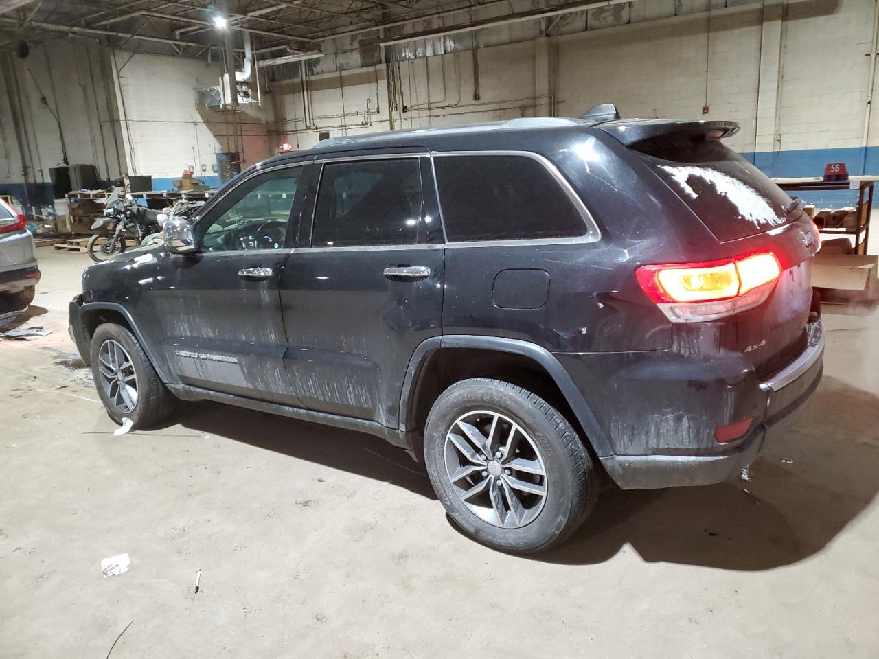 2018 Jeep Grand Cherokee VIN 1C4RJFBGXJC509773 Copart auction photo, front end damage thumbnail 2