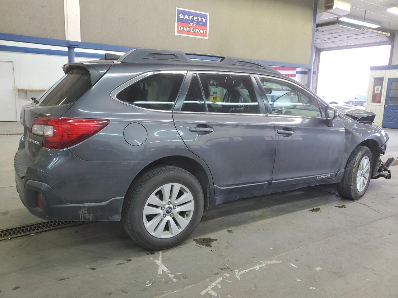 2019 Subaru Outback VIN 4S4BSAFC0K3351126 Copart auction photo, front end damage thumbnail 3
