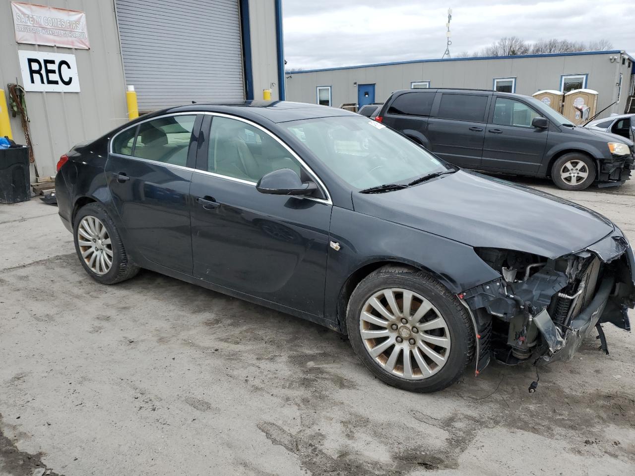 2011 Buick Regal VIN W04GY5GV0B1059949 Copart auction photo, front end / side damage thumbnail 4