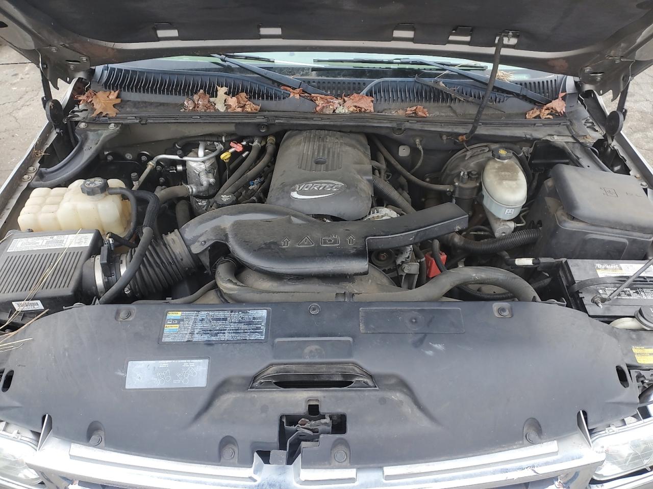 2003 Chevrolet Suburban VIN 3GNFK16TX3G234603 Copart auction photo, all over damage thumbnail 11