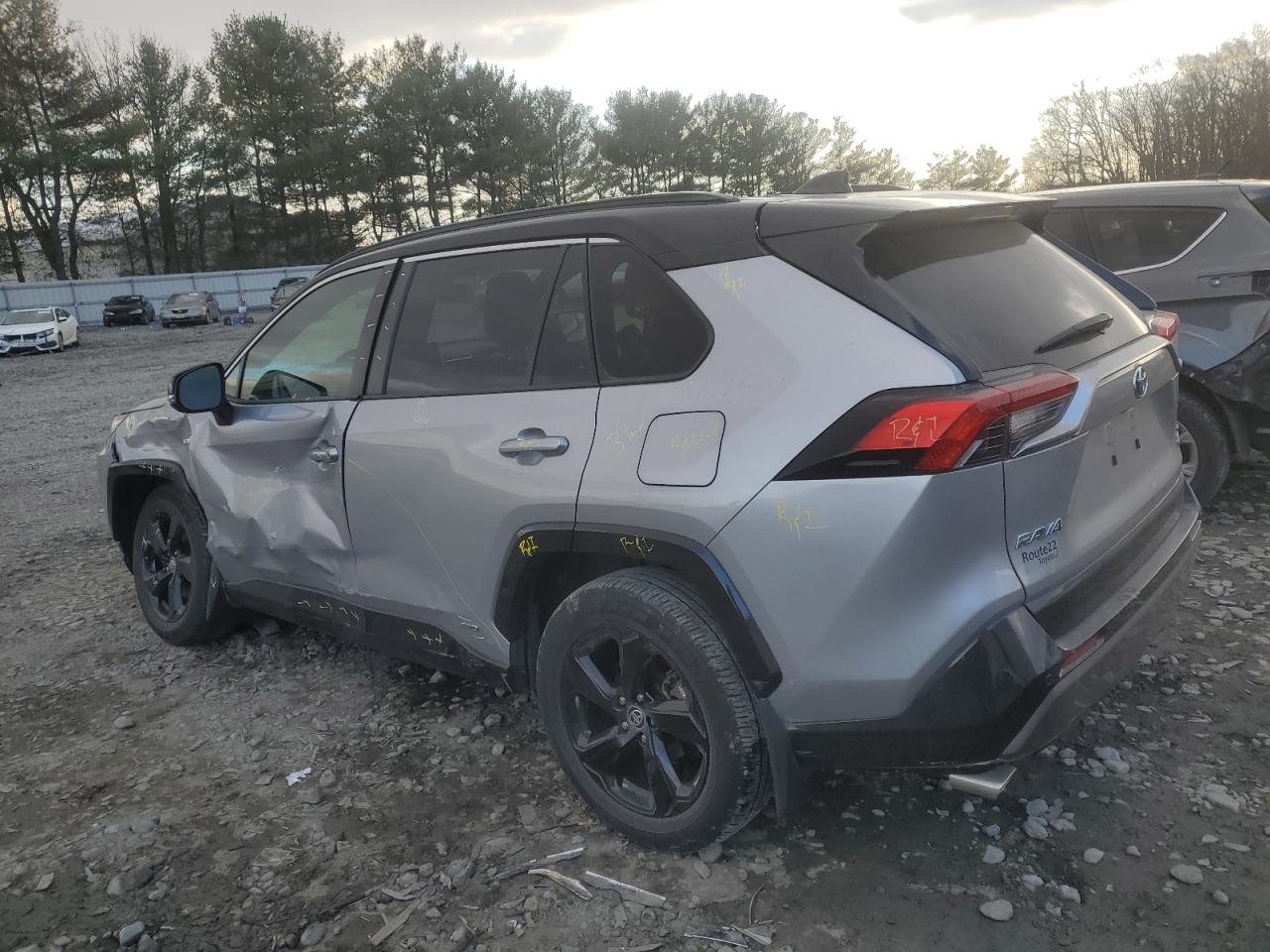 2020 Toyota RAV 4 VIN JTMEWRFV9LJ030348 Copart auction photo, front end / side damage thumbnail 2