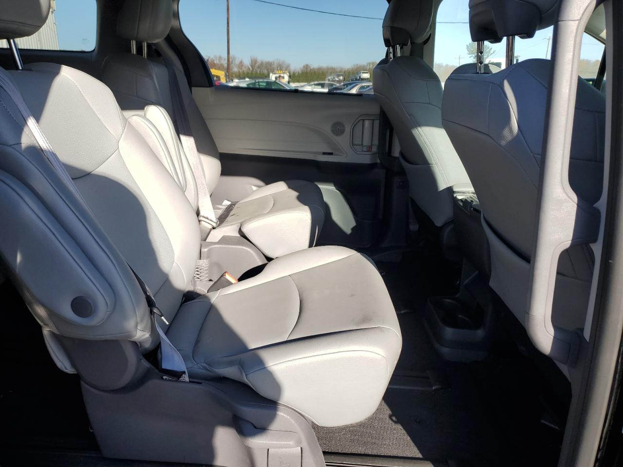 2021 Toyota Sienna VIN 5TDYSKFC3MS036469 Copart auction photo, front end damage thumbnail 11