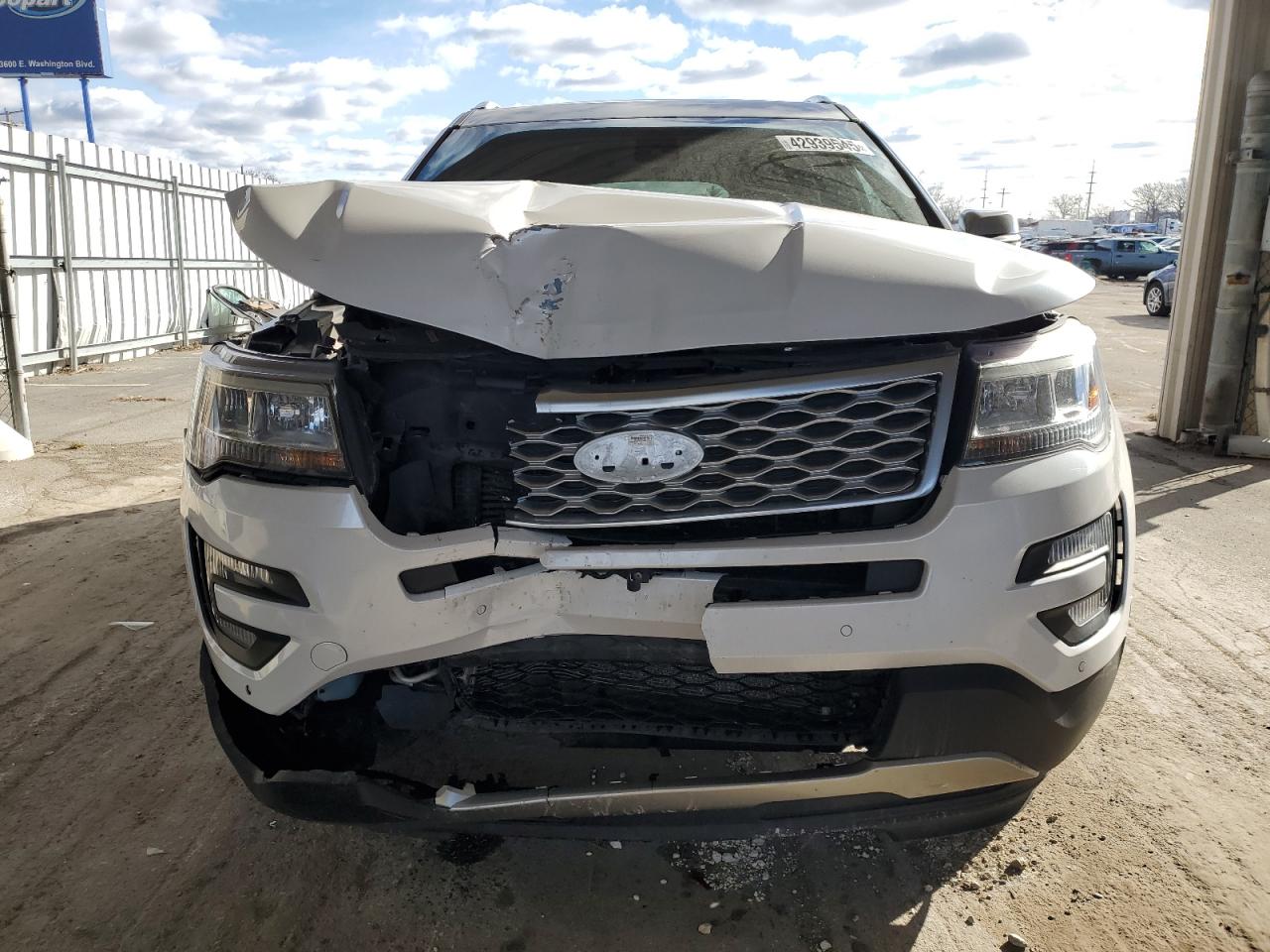 2017 Ford Explorer VIN 1FM5K8HT6HGA21026 Copart auction photo, front end damage thumbnail 5
