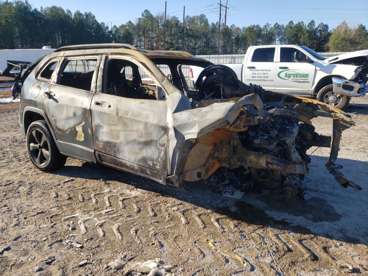 2016 Jeep Grand Cherokee VIN 1C4PJMCB2GW181593 Copart auction photo, burn / undercarriage damage thumbnail 4