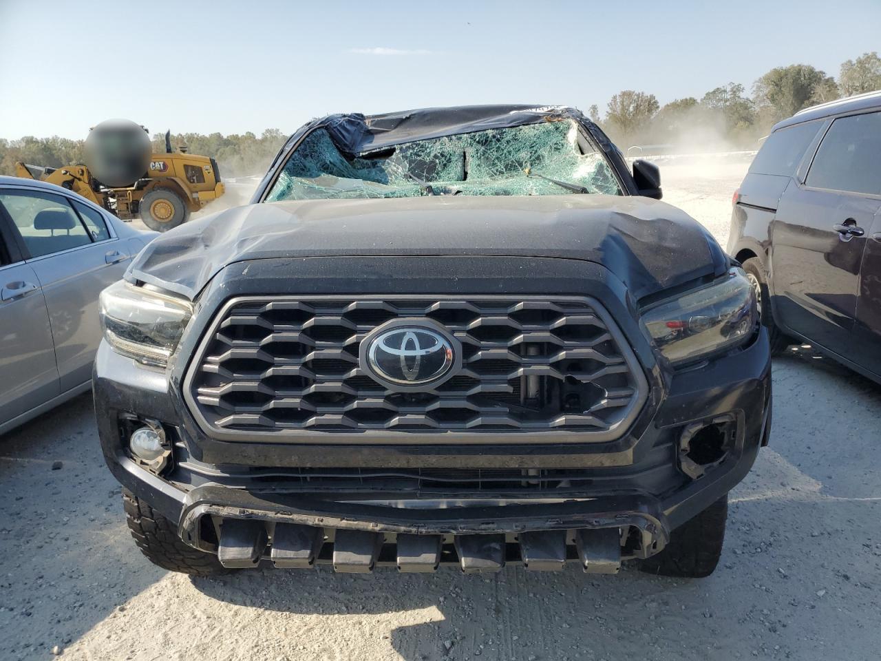 2020 Toyota Tacoma VIN 5TFCZ5AN2LX221718 Copart auction photo, top/roof / front end damage thumbnail 5
