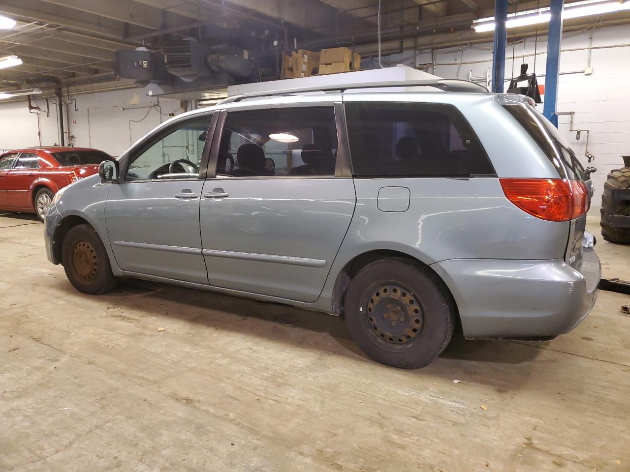 2006 Toyota Sienna VIN 5TDZA23C06S417257 Copart auction photo, rear end / front end damage thumbnail 2