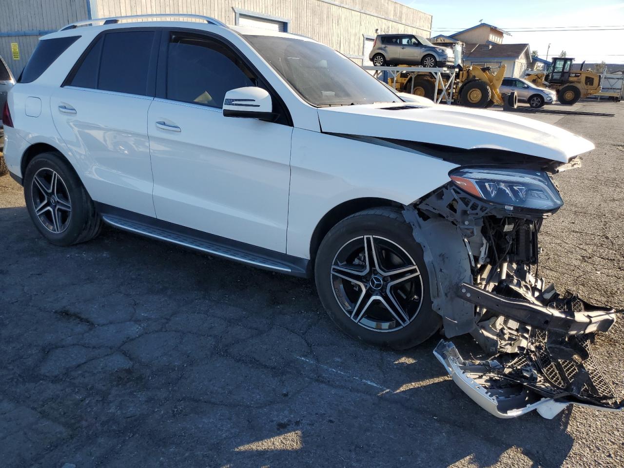 2016 Mercedes-Benz GLE VIN 4JGDA5JB4GA690606 Copart auction photo, front end damage thumbnail 4