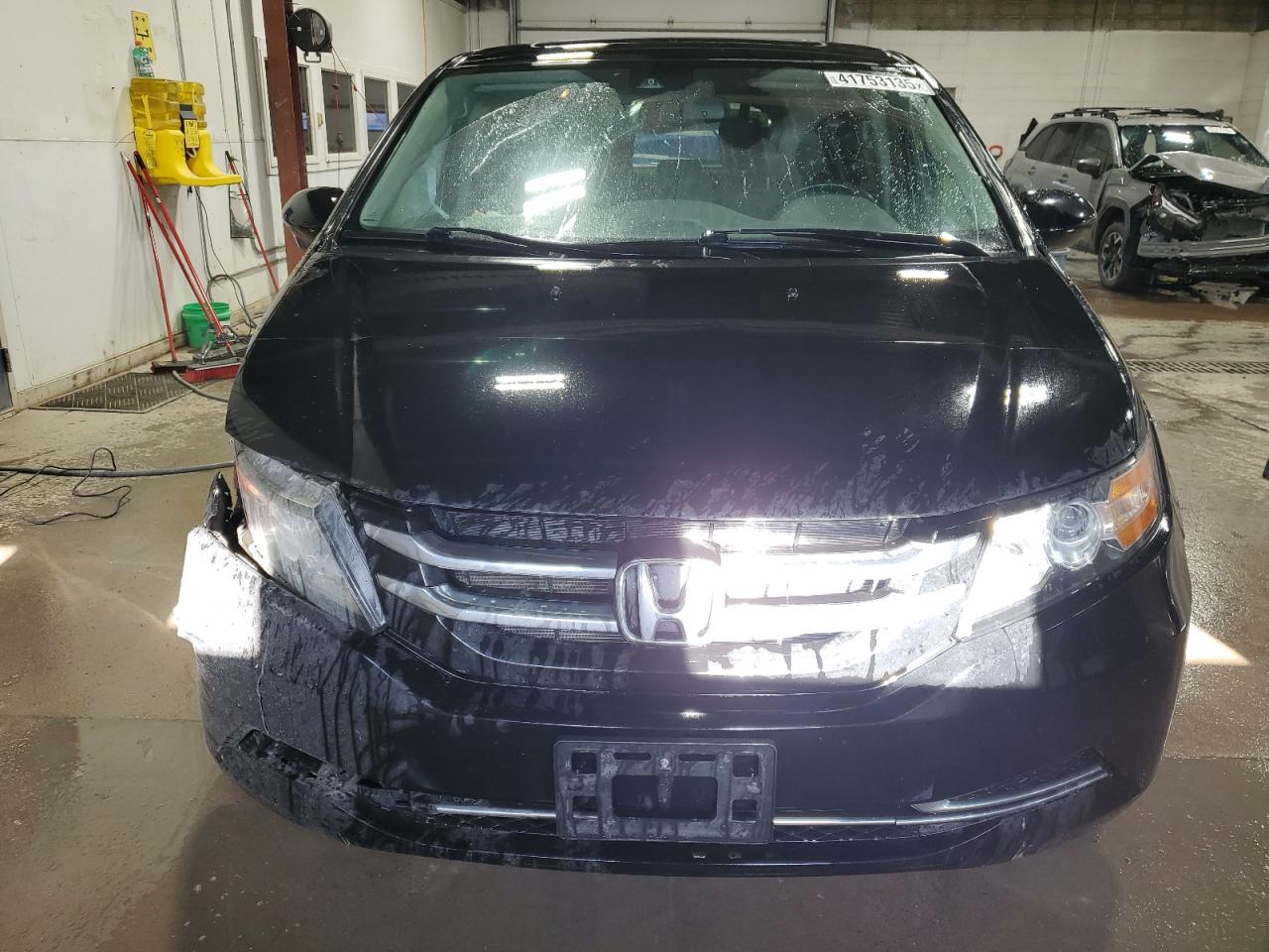 2017 Honda Odyssey VIN 5FNRL5H62HB020560 Copart auction photo, front end damage thumbnail 5