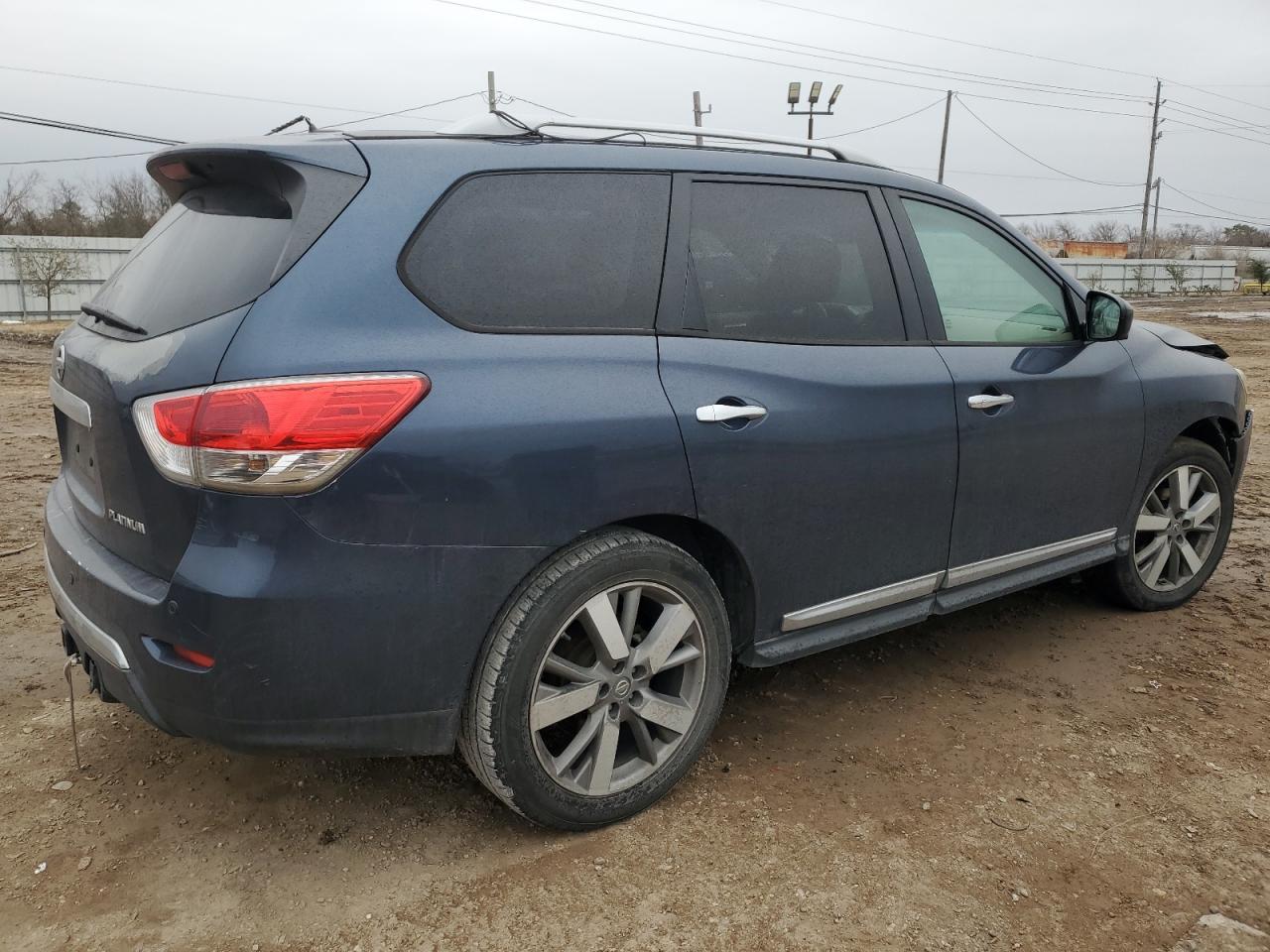 2013 Nissan Pathfinder VIN 5N1AR2MNXDC614193 Copart auction photo, front end / minor dent/scratches damage thumbnail 3