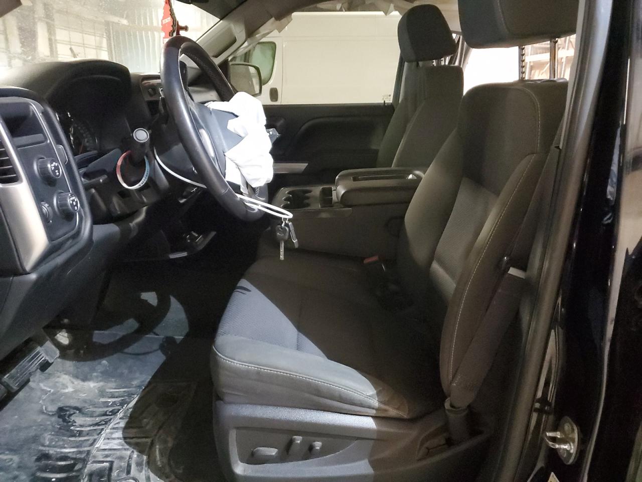 2017 Chevrolet Silverado VIN 3GCUKREC4HG324711 Copart auction photo, front end / minor dent/scratches damage thumbnail 7
