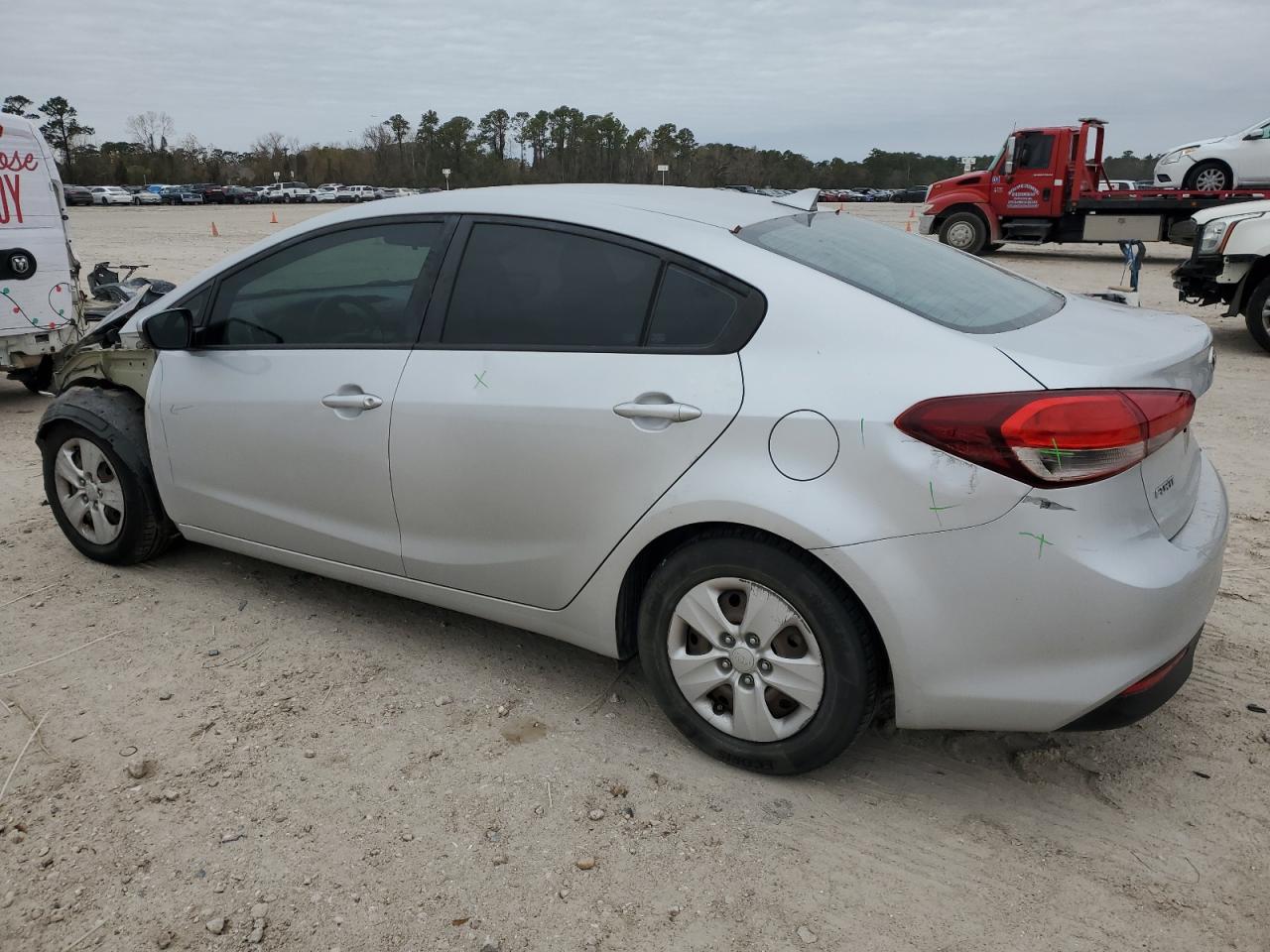 2017 KIA Forte VIN 3KPFK4A79HE070008 Copart auction photo, front end / minor dent/scratches damage thumbnail 2
