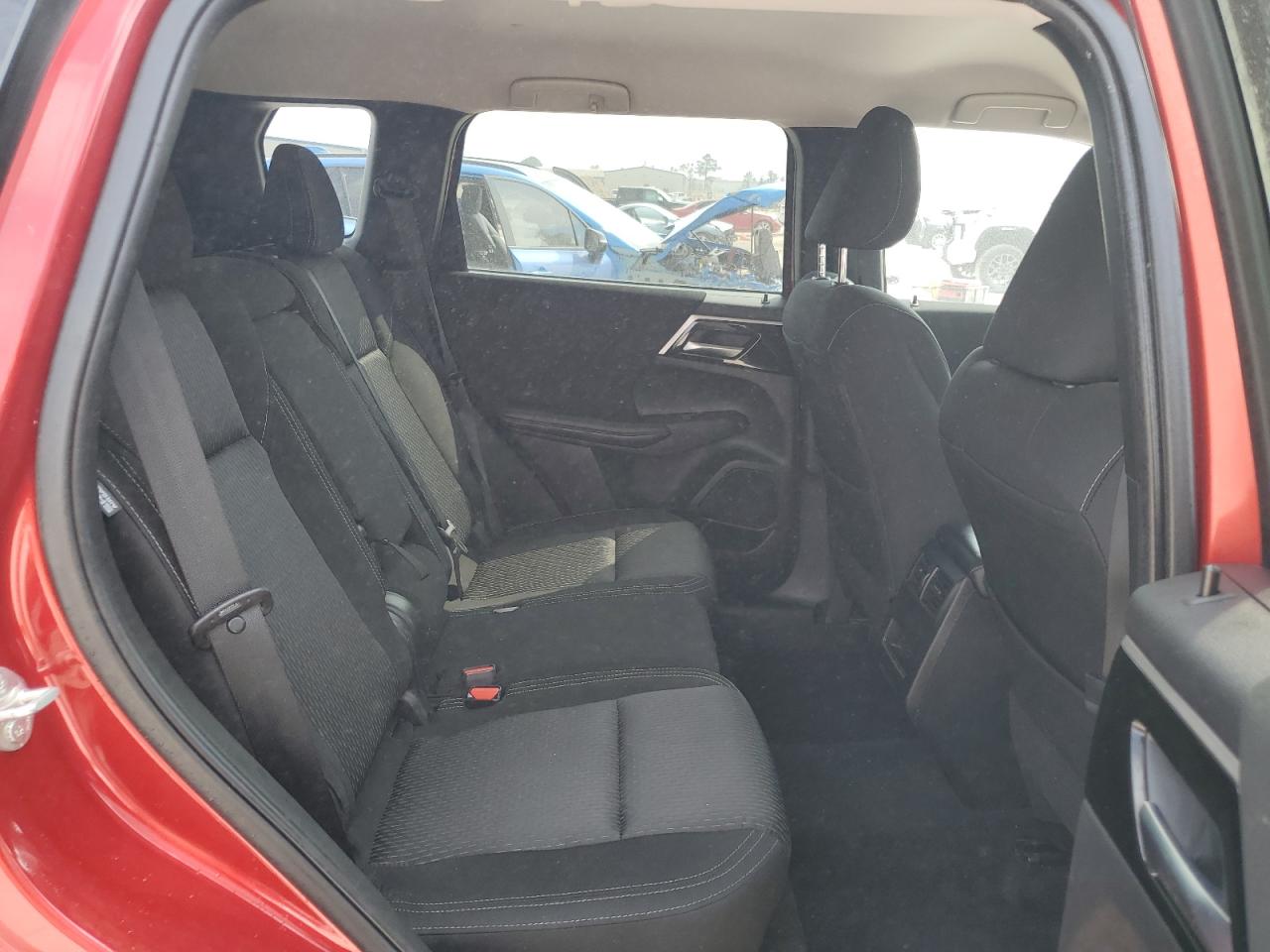 2024 Mitsubishi Outlander VIN JA4J3UA86RZ023650 Copart auction photo, water/flood / minor dent/scratches damage thumbnail 11