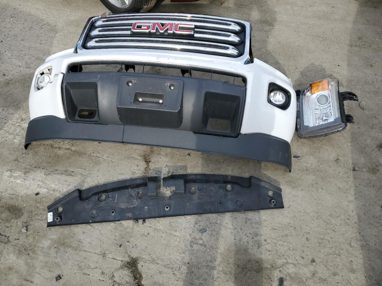 2015 GMC Canyon VIN 1GTG6BE31F1124583 Copart auction photo, front end damage thumbnail 12