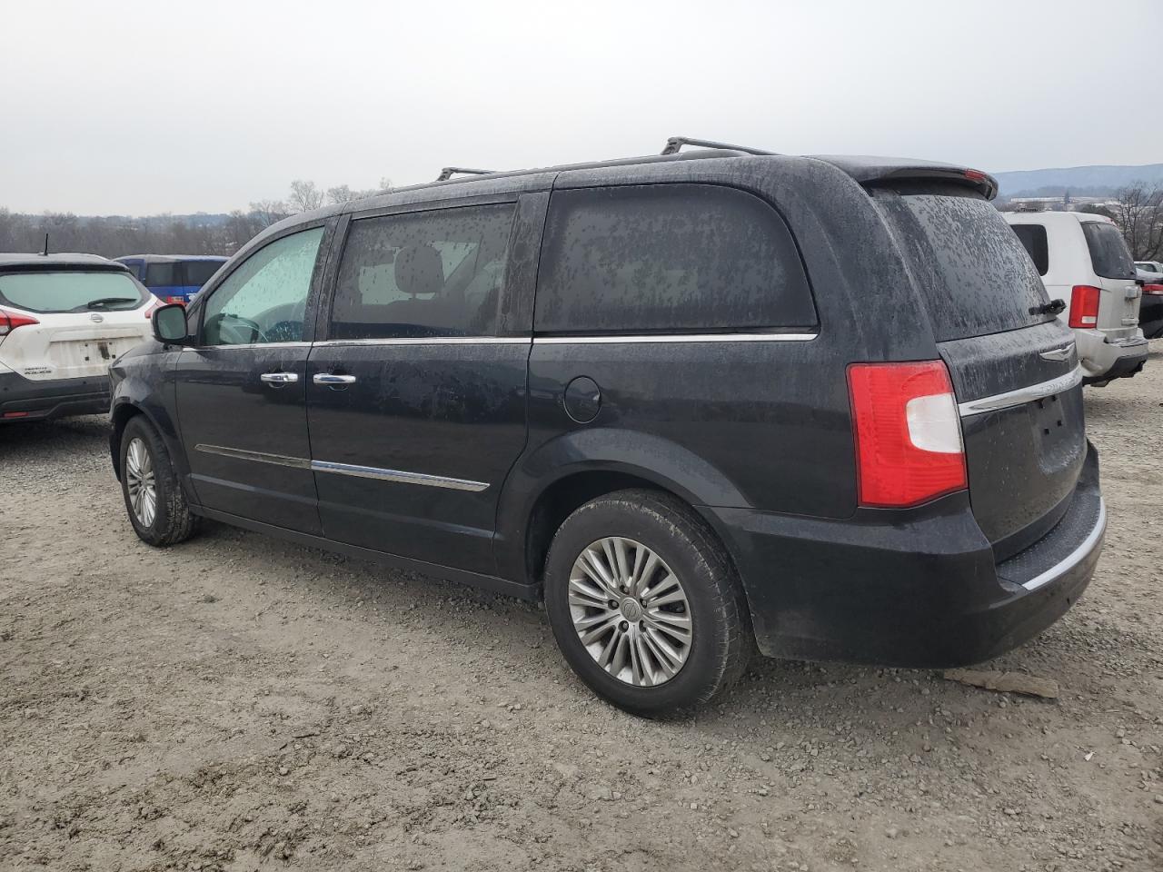 2016 Chrysler Town & Country VIN 2C4RC1CG6GR233331 Copart auction photo, front end damage thumbnail 2