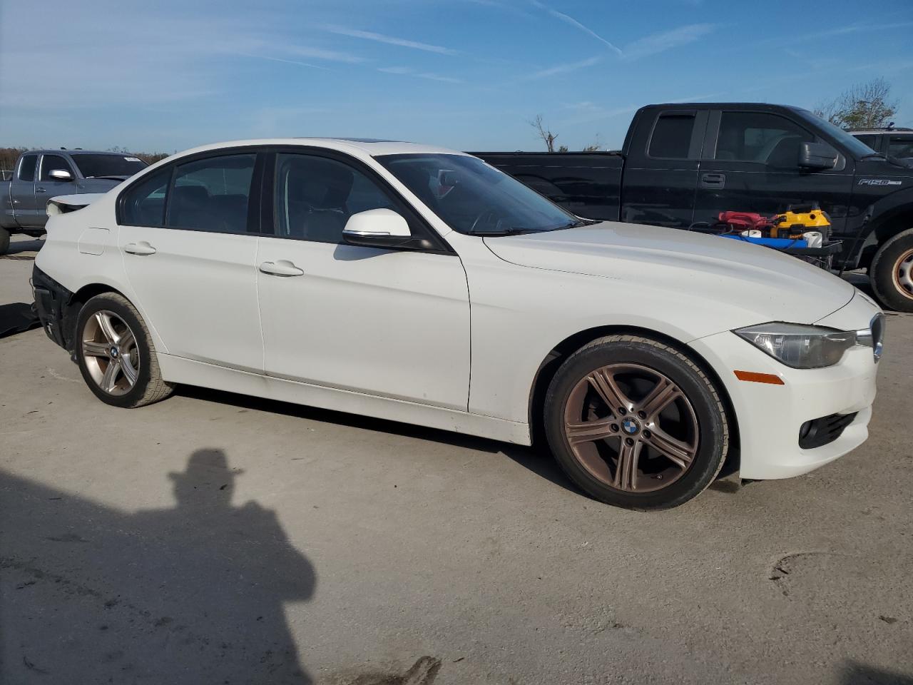 2013 BMW 3er VIN WBA3B3C55DF541593 Copart auction photo, rear end damage thumbnail 4