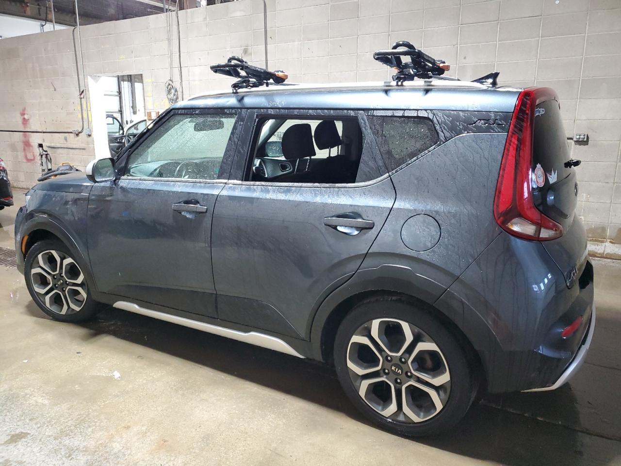 2020 KIA Soul VIN KNDJ23AU2L7013409 Copart auction photo, vandalism damage thumbnail 2
