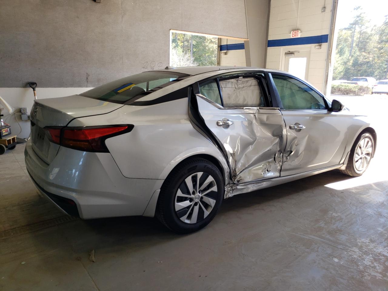 2019 Nissan Altima VIN 1N4BL4BV8KC157847 Copart auction photo, side damage thumbnail 3