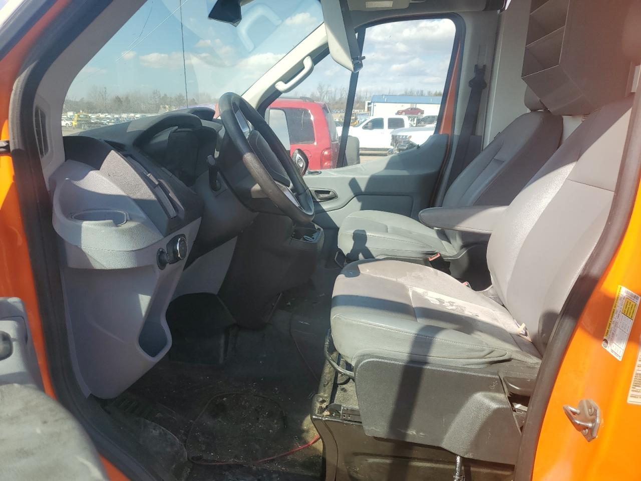 2018 Ford Transit VIN 1FTYR2CM2JKB21184 Copart auction photo, front end damage thumbnail 7