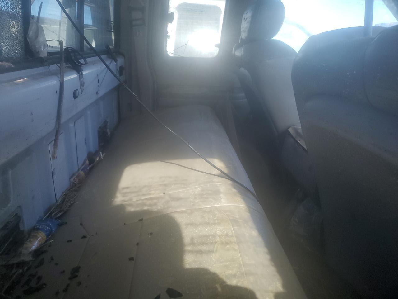 2002 Ford F250 VIN 1FTNX21F22EC10623 Copart auction photo, water/flood damage thumbnail 10