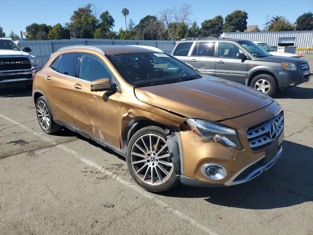 2018 Mercedes-Benz GLA-klasse VIN WDCTG4GB3JJ455860 Copart auction photo, side / front end damage thumbnail 4