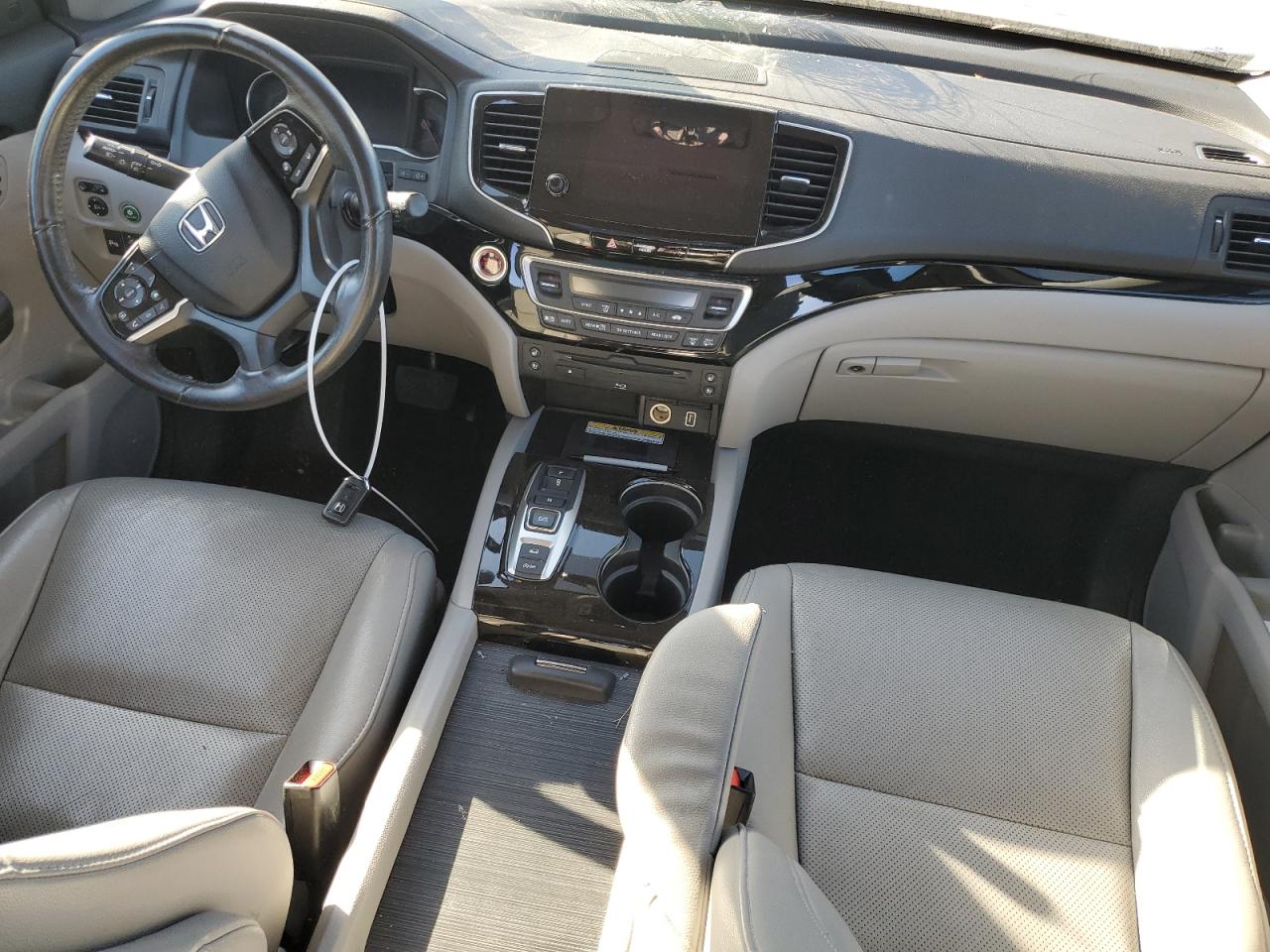 2019 Honda Pilot VIN 5FNYF6H03KB015766 Copart auction photo, all over damage thumbnail 8