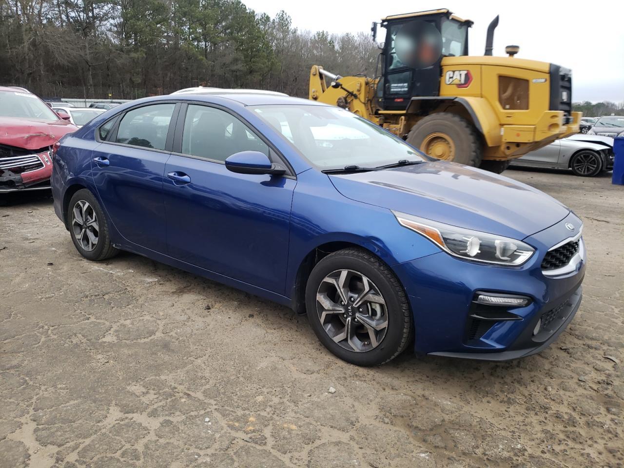 2019 KIA Forte VIN 3KPF24AD7KE120384 Copart auction photo, vandalism / minor dent/scratches damage thumbnail 4