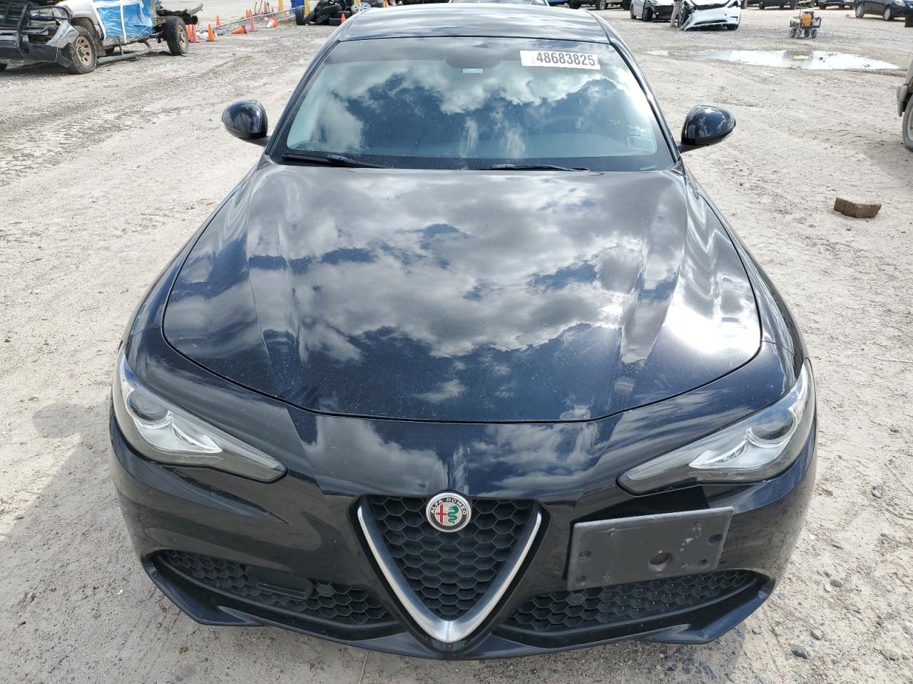 2019 Alfa Romeo Giulia VIN ZARFAMBN1K7602025 Copart auction photo, normal wear / minor dent/scratches damage thumbnail 5