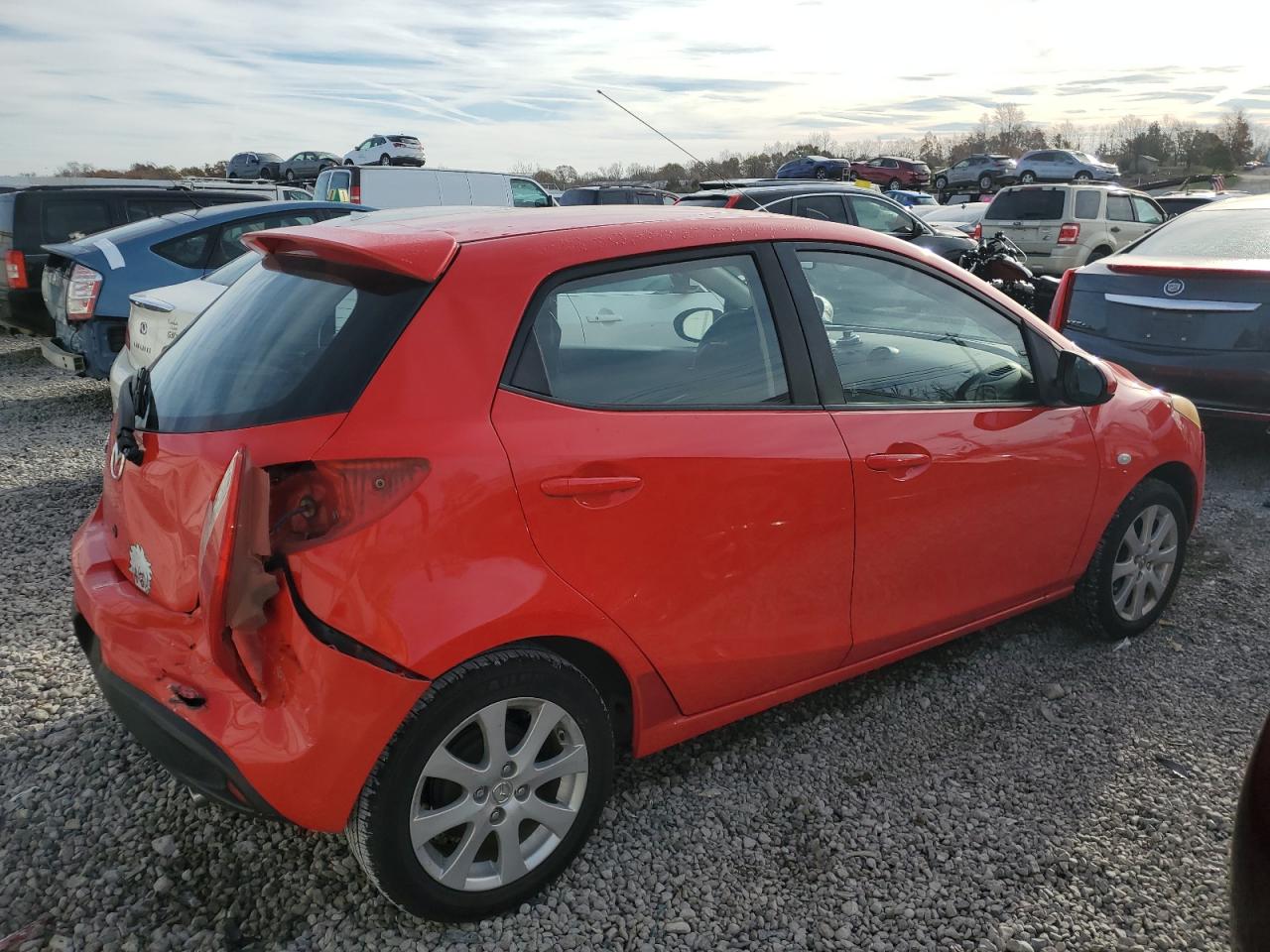 2011 Mazda 2 VIN JM1DE1HY3B0131185 Copart auction photo, all over damage thumbnail 3