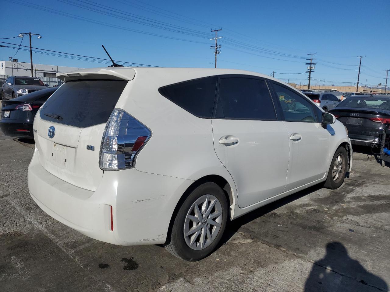 2013 Toyota Prius VIN JTDZN3EU2D3256831 Copart auction photo, front end damage thumbnail 3