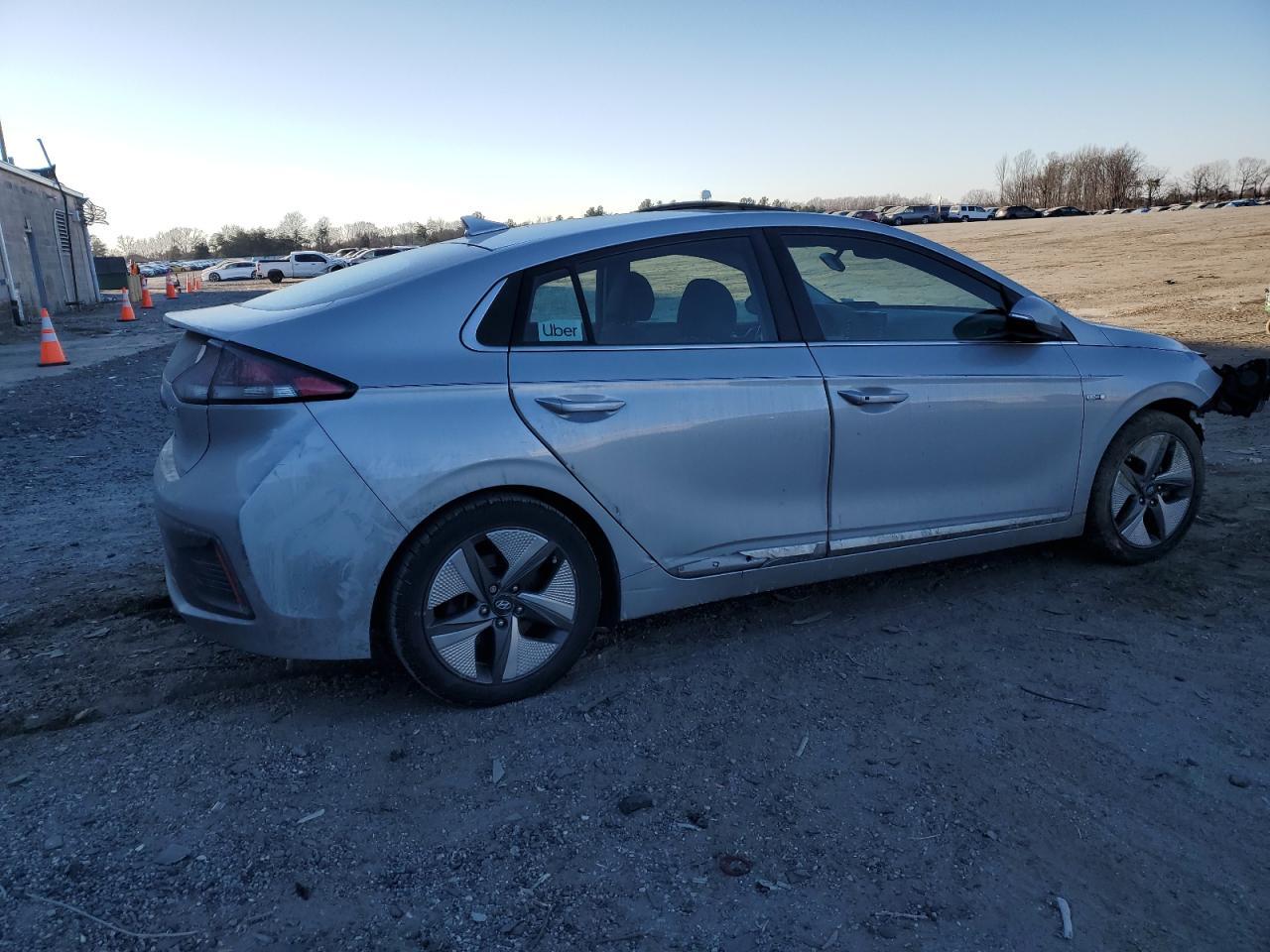 2020 Hyundai IONIQ VIN KMHC85LC4LU215222 Copart auction photo, front end / minor dent/scratches damage thumbnail 3