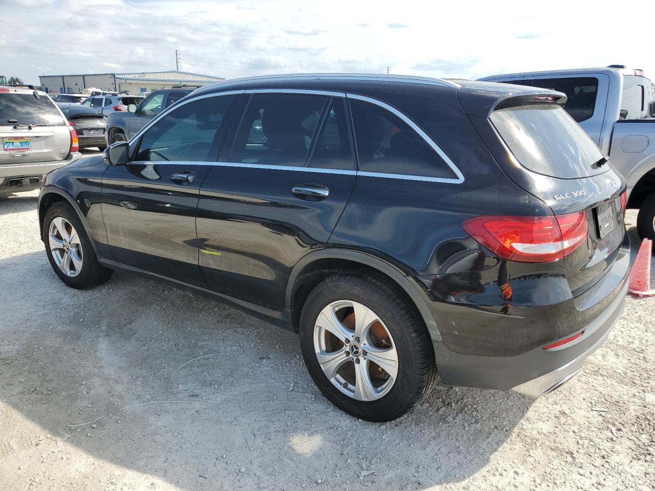 2017 Mercedes-Benz GLC VIN WDC0G4JB5HF247097 Copart auction photo, water/flood damage thumbnail 2