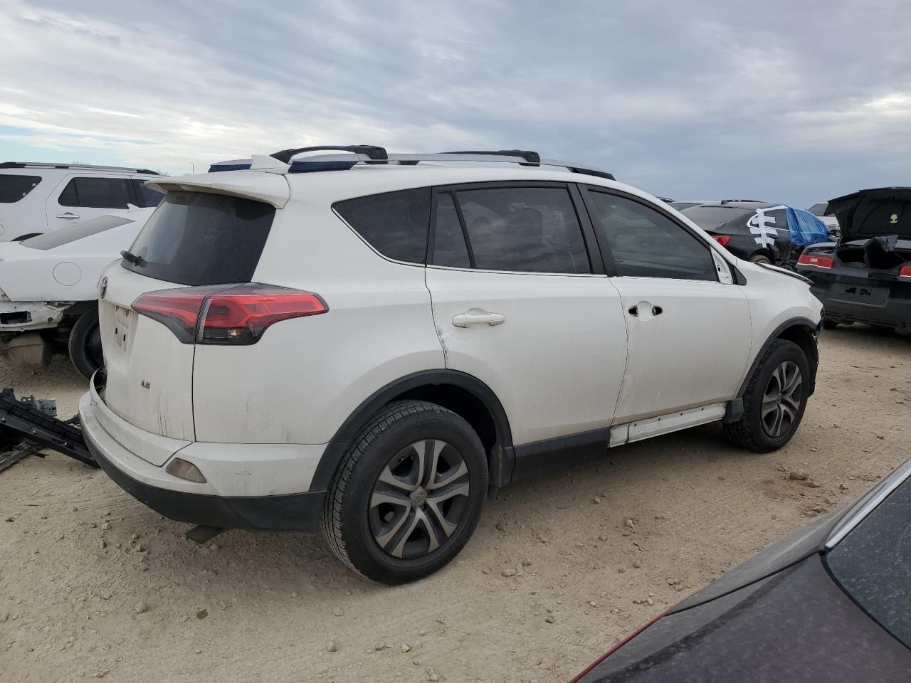 2017 Toyota RAV 4 VIN JTMZFREV5HJ706840 Copart auction photo, front end damage thumbnail 3