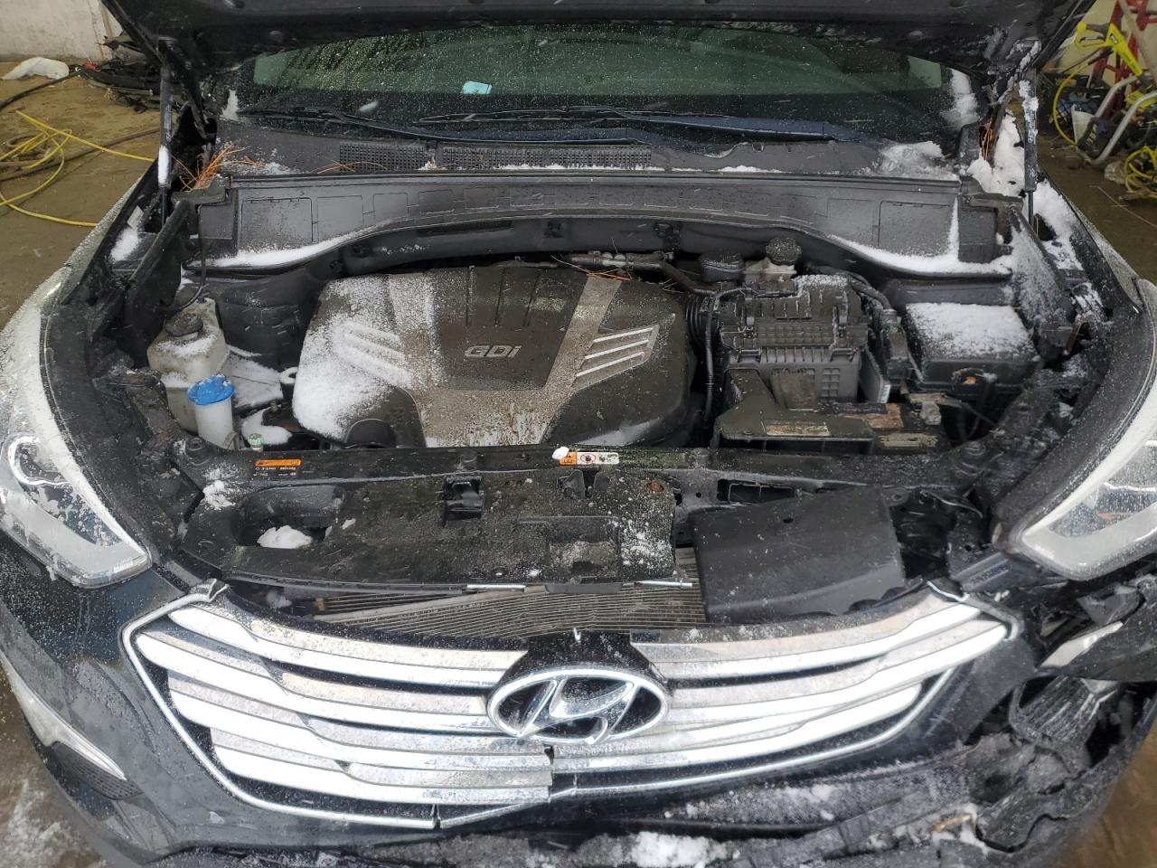 2015 Hyundai Santa Fe VIN KM8SRDHF6FU115049 Copart auction photo, front end / side damage thumbnail 12