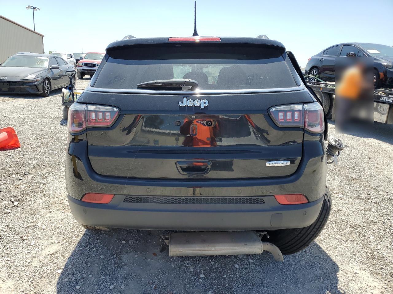 2018 Jeep Compass VIN 3C4NJCBB2JT303708 Copart auction photo, all over damage thumbnail 6