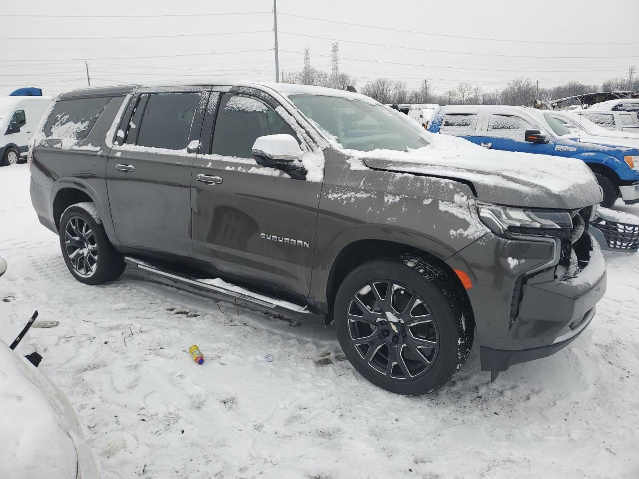 2021 Chevrolet Suburban VIN 1GNSKFKD9MR164443 Copart auction photo, front end damage thumbnail 4