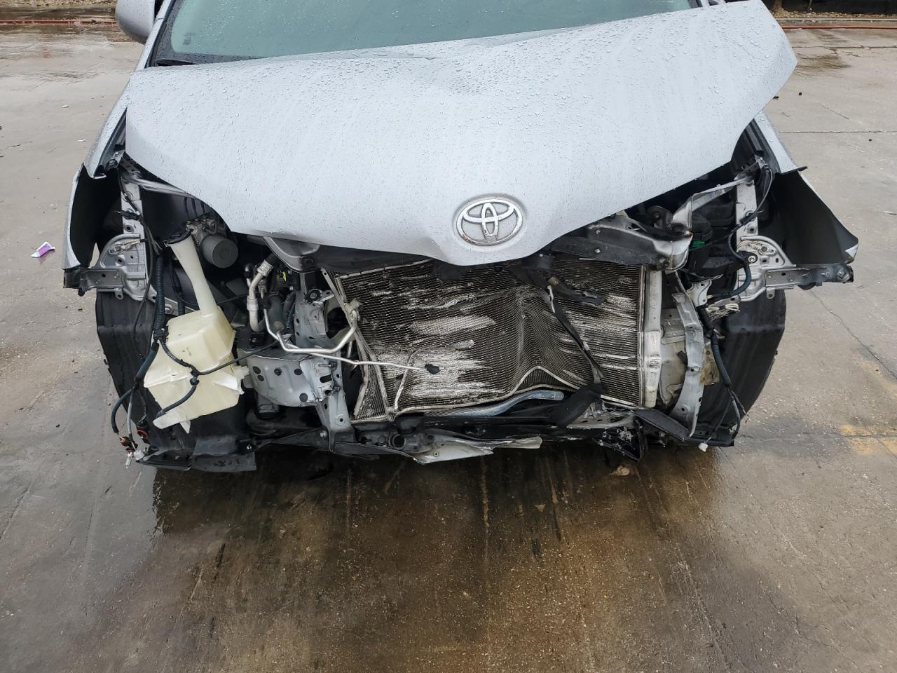 2015 Toyota Sienna VIN 5TDKK3DC1FS680795 Copart auction photo, front end damage thumbnail 14