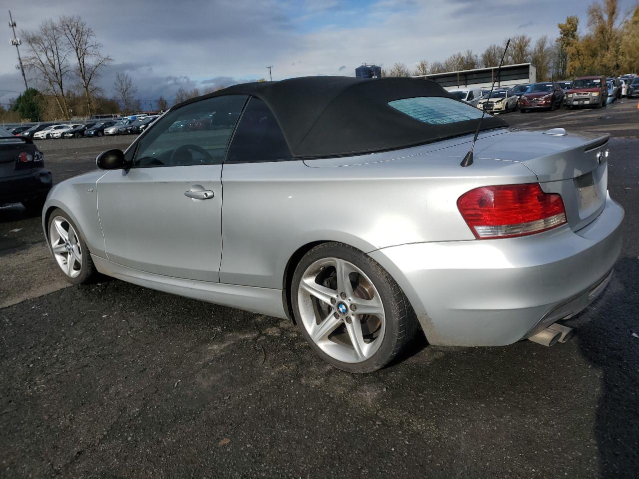 2008 BMW 1er VIN WBAUN93528VF55237 Copart auction photo, vandalism / mechanical damage thumbnail 2