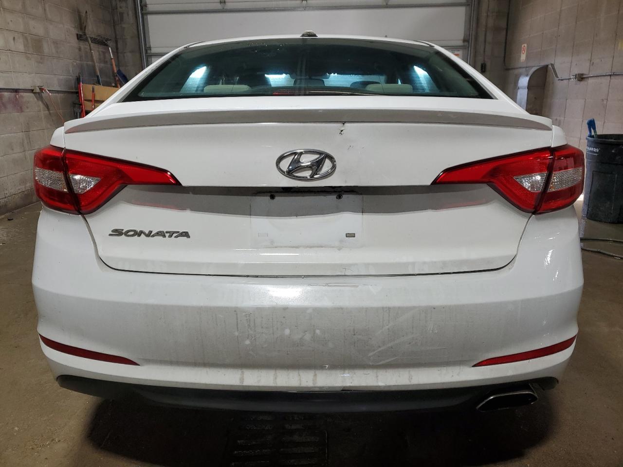 2017 Hyundai Sonata VIN 5NPE24AF2HH485377 Copart auction photo, vandalism / front end damage thumbnail 6