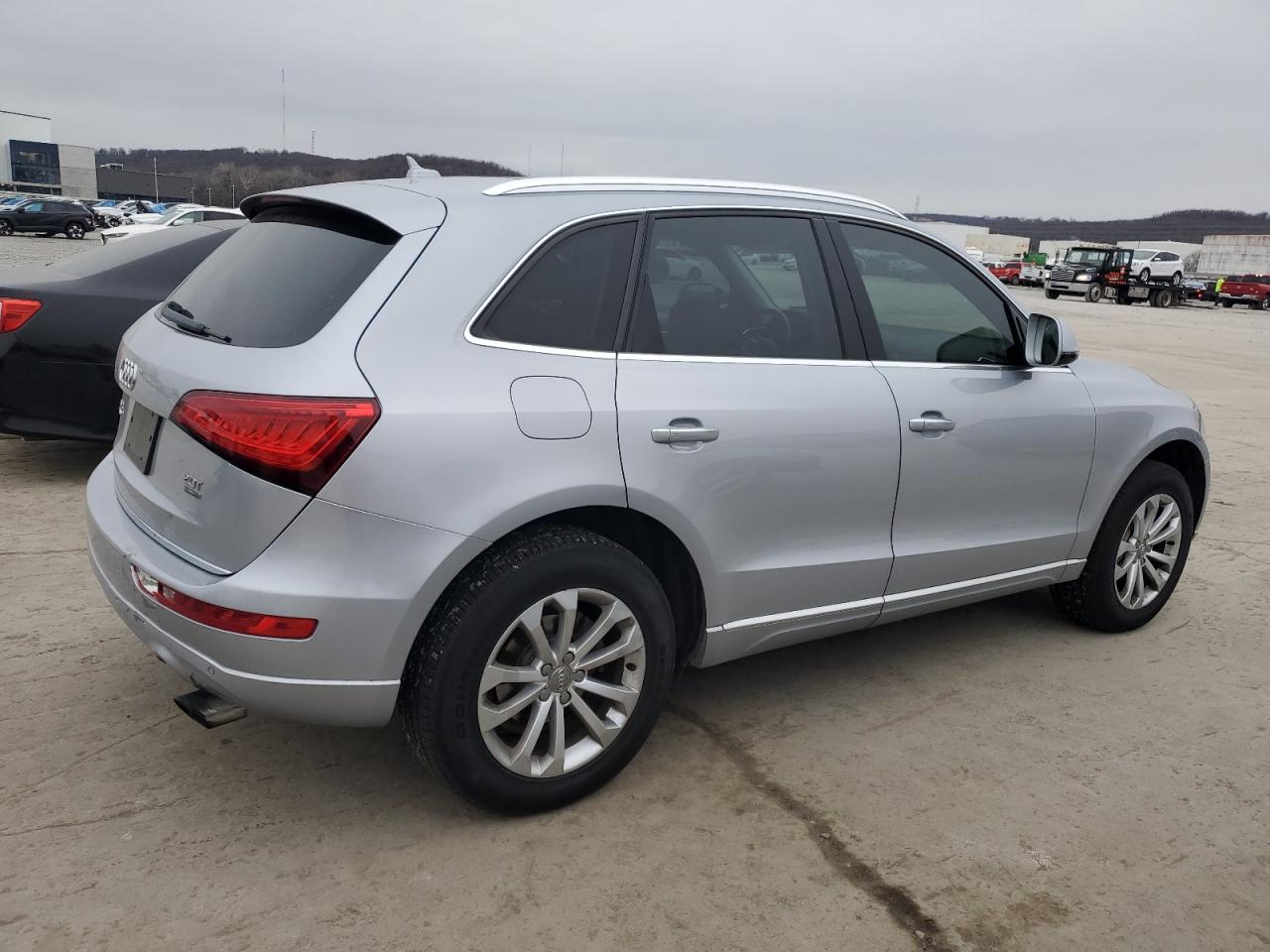 2016 Audi Q5 VIN WA1L2AFP4GA068513 Copart auction photo, rear end / minor dent/scratches damage thumbnail 3