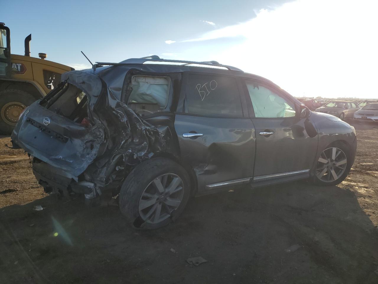 2015 Nissan Pathfinder VIN 5N1AR2MN9FC713199 Copart auction photo, biohazard/chemical / all over damage thumbnail 3