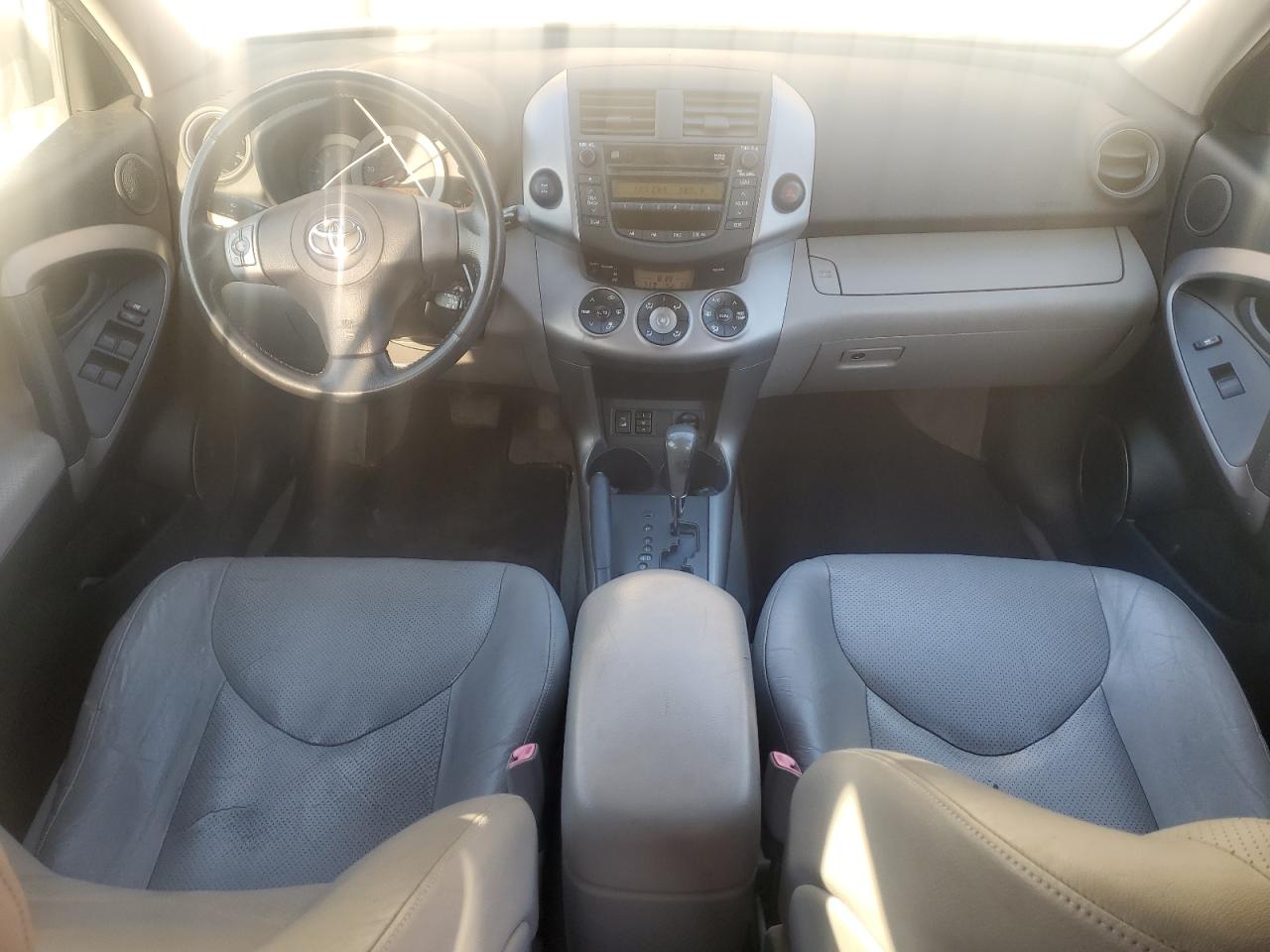 2006 Toyota RAV 4 VIN JTMBK31V065005449 Copart auction photo, normal wear / minor dent/scratches damage thumbnail 8