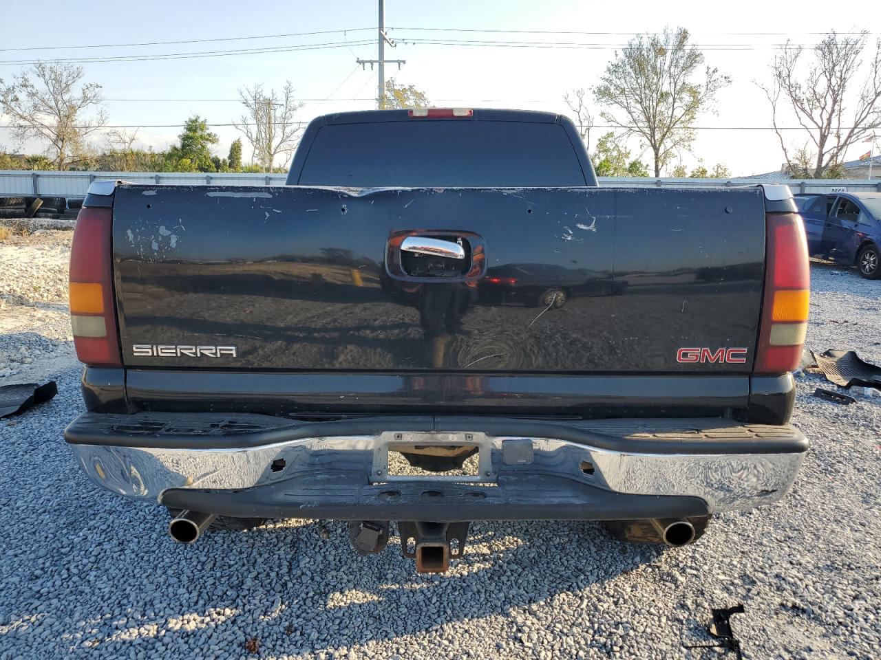 2001 GMC Sierra VIN 2GTEK19T111390101 Copart auction photo, front end damage thumbnail 6